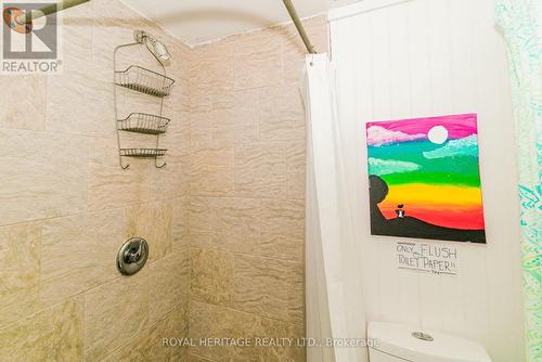 1020 Sunset Boulevard, Gravenhurst, ON - Indoor Photo Showing Bathroom