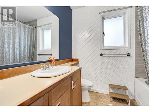 2680 Ridgeview Drive, Prince George, BC - Indoor Photo Showing Bathroom