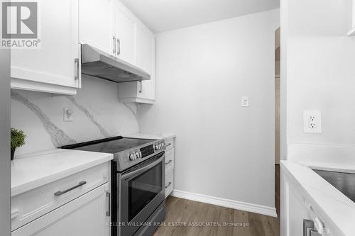 64 - 38 Corey Circle, Halton Hills, ON - Indoor Photo Showing Kitchen