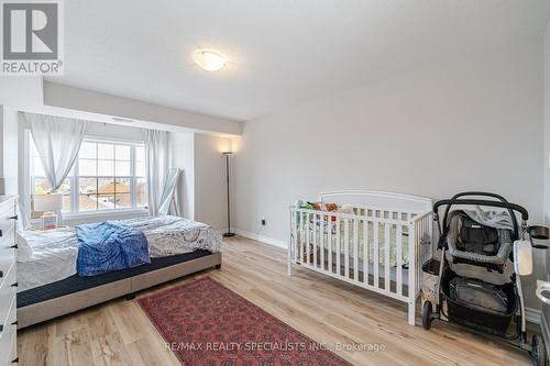 412 - 1350 Main Street E, Milton (Dempsey), ON - Indoor Photo Showing Bedroom