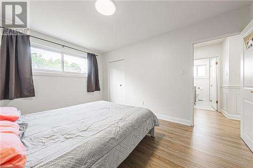 96 Cardinal Drive, Hamilton, ON - Indoor Photo Showing Bedroom