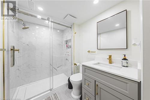 96 Cardinal Drive, Hamilton, ON - Indoor Photo Showing Bathroom