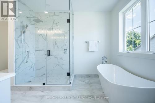 59 Brian Boulevard, Hamilton (Waterdown), ON - Indoor Photo Showing Bathroom