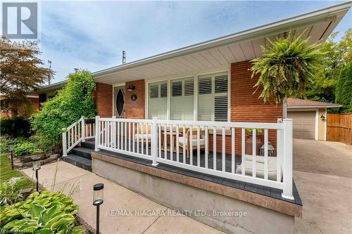 4 Joanna Drive, St. Catharines, ON - Outdoor With Deck Patio Veranda With Exterior