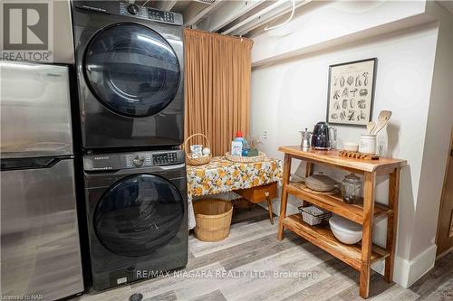 4 Joanna Drive, St. Catharines, ON - Indoor Photo Showing Laundry Room