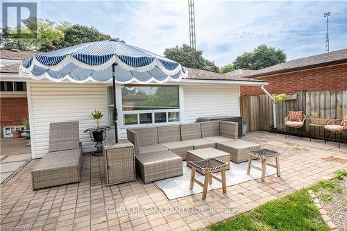 4 Joanna Drive, St. Catharines, ON - Outdoor With Deck Patio Veranda With Exterior