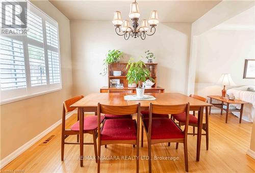 4 Joanna Drive, St. Catharines, ON - Indoor Photo Showing Dining Room