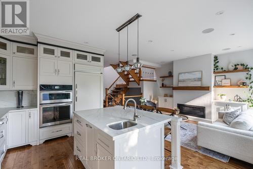 106 Ballacaine Drive, Toronto, ON - Indoor Photo Showing Kitchen