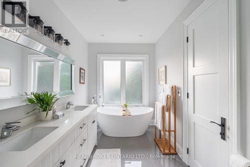 106 Ballacaine Drive, Toronto, ON - Indoor Photo Showing Bathroom