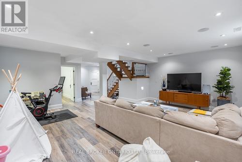 106 Ballacaine Drive, Toronto, ON - Indoor