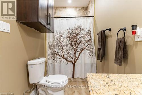 5197 Second Avenue, Niagara Falls, ON - Indoor Photo Showing Bathroom