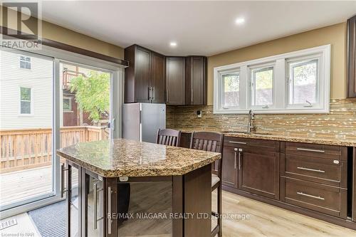 5197 Second Avenue, Niagara Falls, ON - Indoor Photo Showing Kitchen