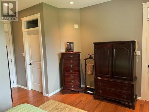 1560 24 Street Ne, Salmon Arm, BC - Indoor Photo Showing Bedroom