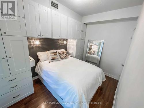 912 - 260 Sackville Street, Toronto (Regent Park), ON - Indoor Photo Showing Bedroom