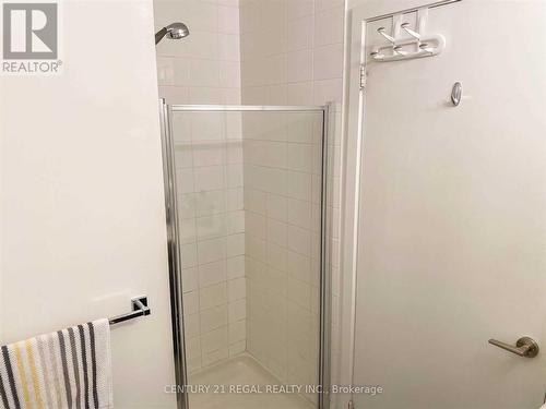 912 - 260 Sackville Street, Toronto (Regent Park), ON - Indoor Photo Showing Bathroom