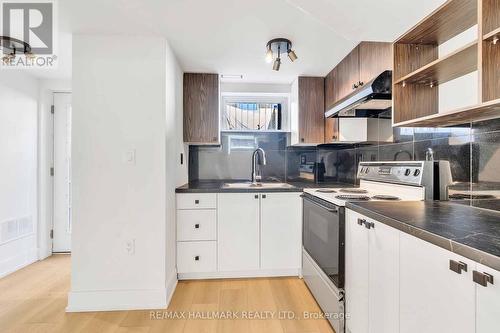 70 Lundy'S Lane, Newmarket, ON - Indoor Photo Showing Kitchen