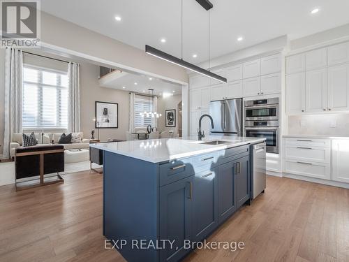 3144 Harasym Trail, Oakville, ON - Indoor Photo Showing Kitchen With Upgraded Kitchen