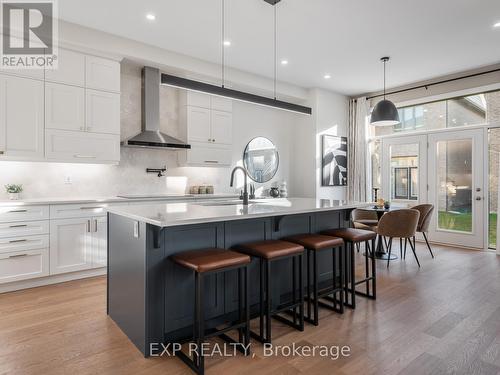 3144 Harasym Trail, Oakville, ON - Indoor Photo Showing Kitchen With Upgraded Kitchen