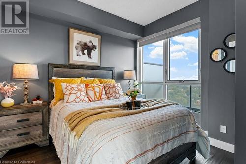 2087 Fairview Street Unit# 1304, Burlington, ON - Indoor Photo Showing Bedroom