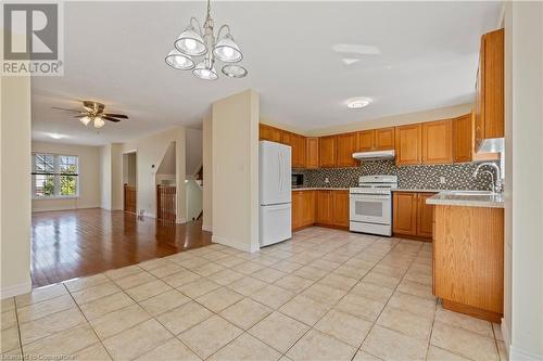 695 Wild Ginger Avenue Unit# A, Waterloo, ON - Indoor Photo Showing Kitchen