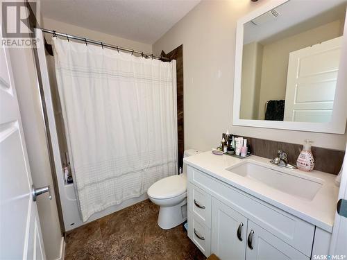 5 4545 Delhaye Way, Regina, SK - Indoor Photo Showing Bathroom