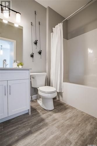 5512 Nicholson Avenue, Regina, SK - Indoor Photo Showing Bathroom