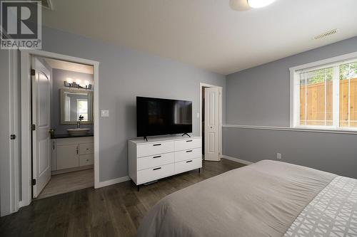 721 Bramble Crt, Kamloops, BC - Indoor Photo Showing Bedroom