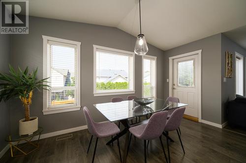 721 Bramble Crt, Kamloops, BC - Indoor Photo Showing Dining Room