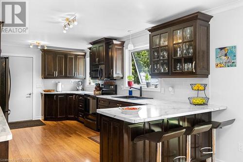 699 20Th Street W, Owen Sound, ON - Indoor Photo Showing Kitchen