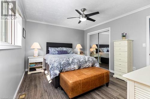 699 20Th Street W, Owen Sound, ON - Indoor Photo Showing Bedroom