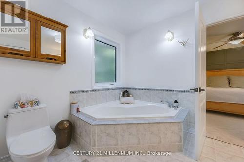 25 Lisbon Court, Wasaga Beach, ON - Indoor Photo Showing Bathroom