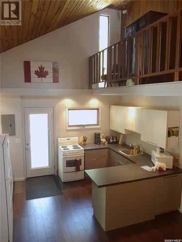 322 Lakeside Crescent, Coteau Beach, SK - Indoor Photo Showing Kitchen