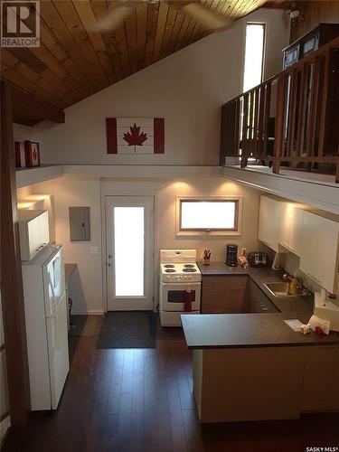 322 Lakeside Crescent, Coteau Beach, SK - Indoor Photo Showing Kitchen