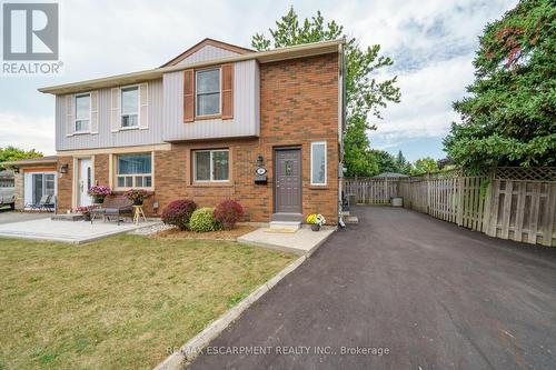 16 Boon Court, Hamilton, ON - Outdoor