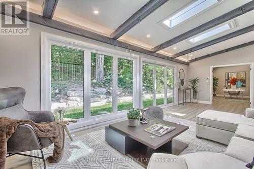 7580 16Th Side Road, King, ON - Indoor Photo Showing Living Room