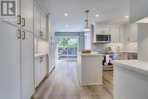 7580 16Th Side Road, King, ON - Indoor Photo Showing Kitchen With Upgraded Kitchen