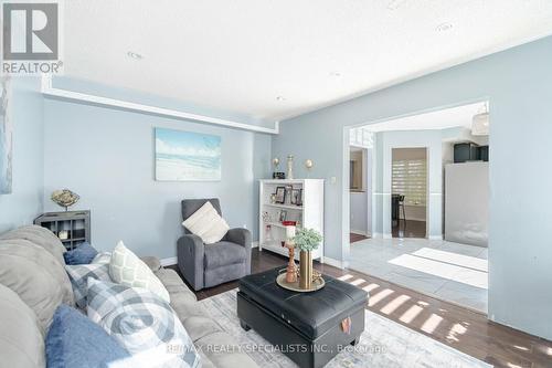 44 Kershaw Street, Brampton, ON - Indoor Photo Showing Living Room