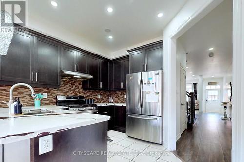 6 Monceau Road, Brampton, ON - Indoor Photo Showing Kitchen With Upgraded Kitchen