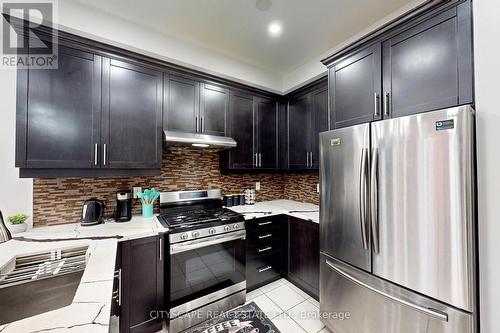 6 Monceau Road, Brampton, ON - Indoor Photo Showing Kitchen With Upgraded Kitchen