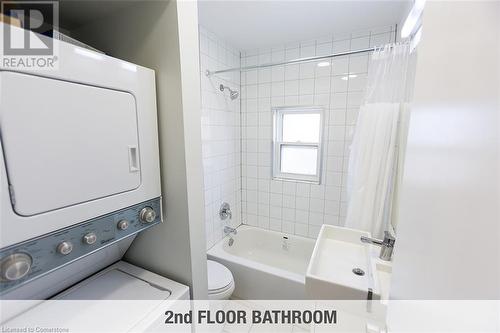 16 Madison Avenue, Hamilton, ON - Indoor Photo Showing Laundry Room