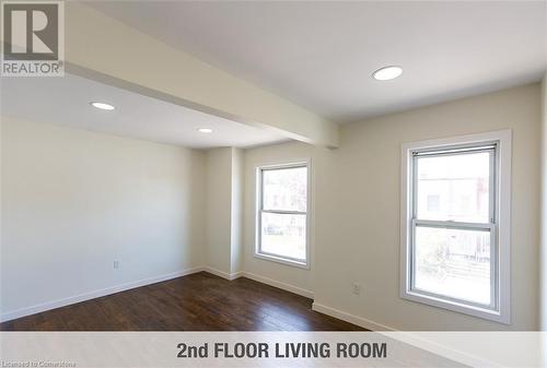 16 Madison Avenue, Hamilton, ON - Indoor Photo Showing Other Room