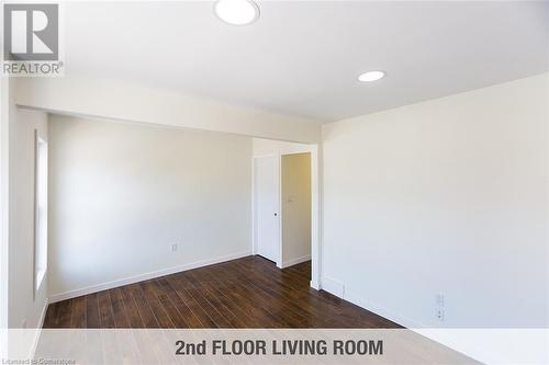 16 Madison Avenue, Hamilton, ON - Indoor Photo Showing Other Room