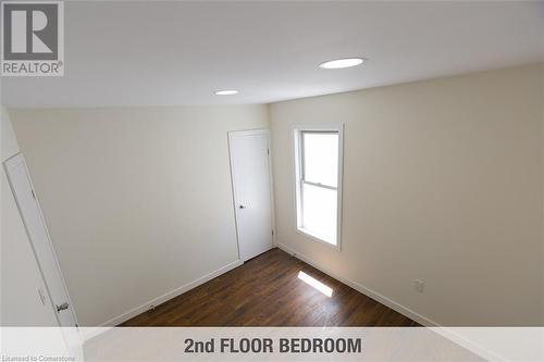 16 Madison Avenue, Hamilton, ON - Indoor Photo Showing Other Room