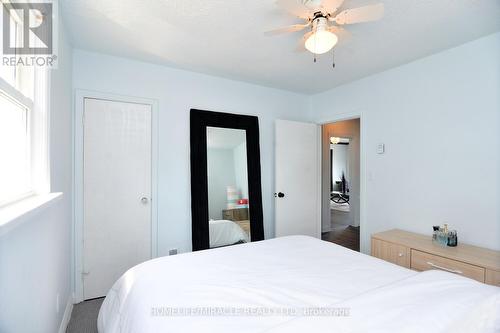 681 Crescent Road, Fort Erie, ON - Indoor Photo Showing Bedroom