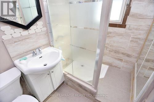 681 Crescent Road, Fort Erie, ON - Indoor Photo Showing Bathroom