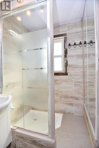 681 Crescent Road, Fort Erie, ON - Indoor Photo Showing Bathroom