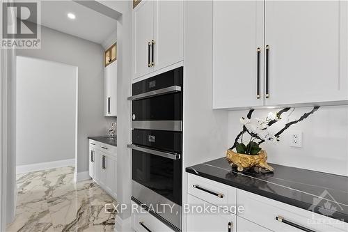 493 Shoreway Drive, Ottawa, ON - Indoor Photo Showing Kitchen