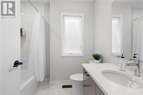 126 Orchsetra Way, Ottawa, ON - Indoor Photo Showing Bathroom