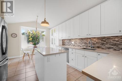 331 Nestleton Street, Ottawa, ON - Indoor Photo Showing Kitchen With Upgraded Kitchen