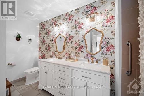 331 Nestleton Street, Ottawa, ON - Indoor Photo Showing Bathroom